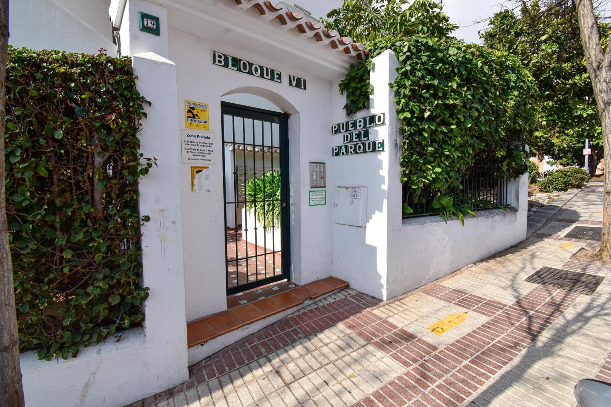 Urb Pueblo Del Parque, Luxury 2 Bedroom Apartment. Fantastic Central Location. Benalmádena Exteriör bild